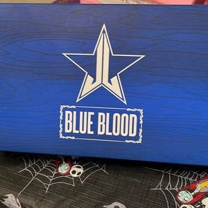 Brand new Jeffree star blue blood palette